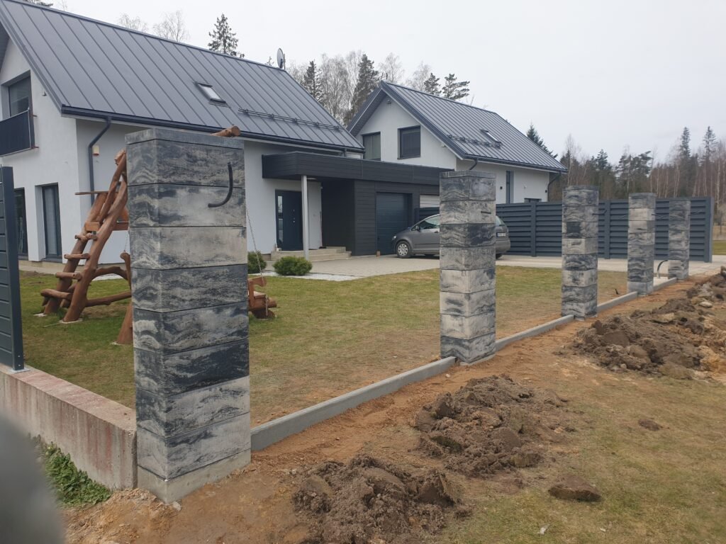 Tvoros blokelių montavimas ir pardavimas