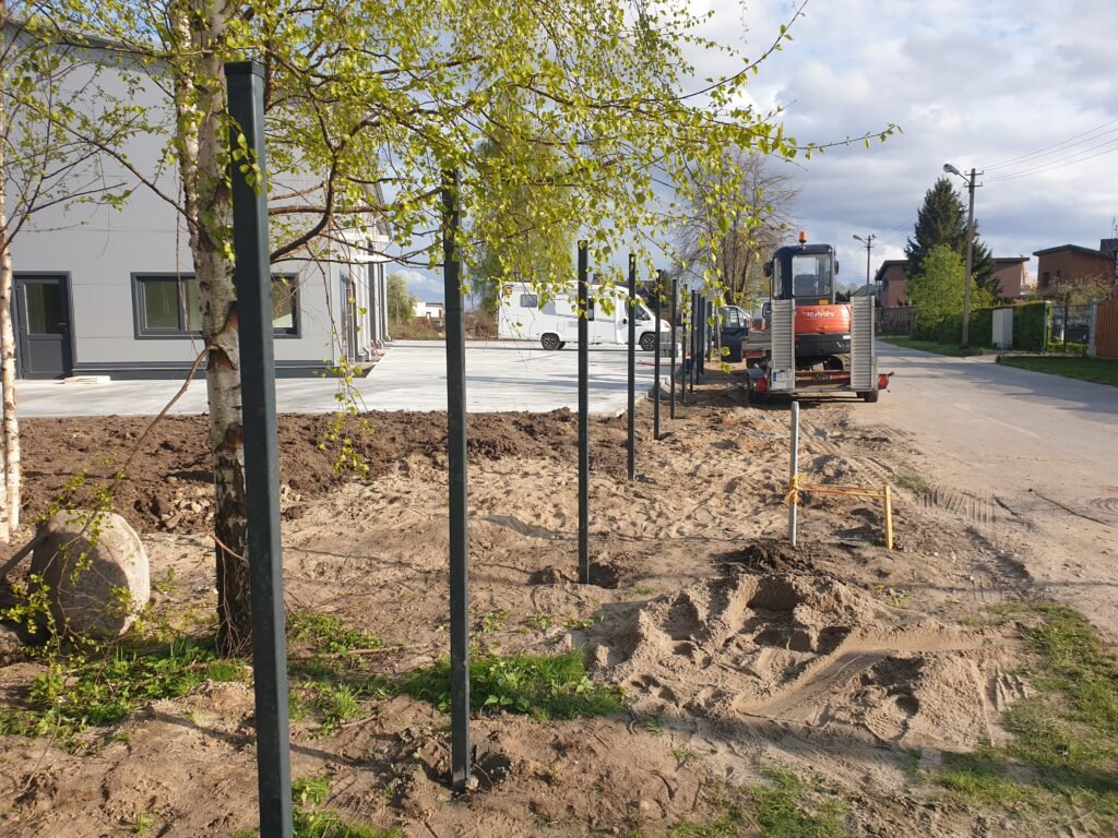 Tvoros stulpų montavimas ir pardavimas