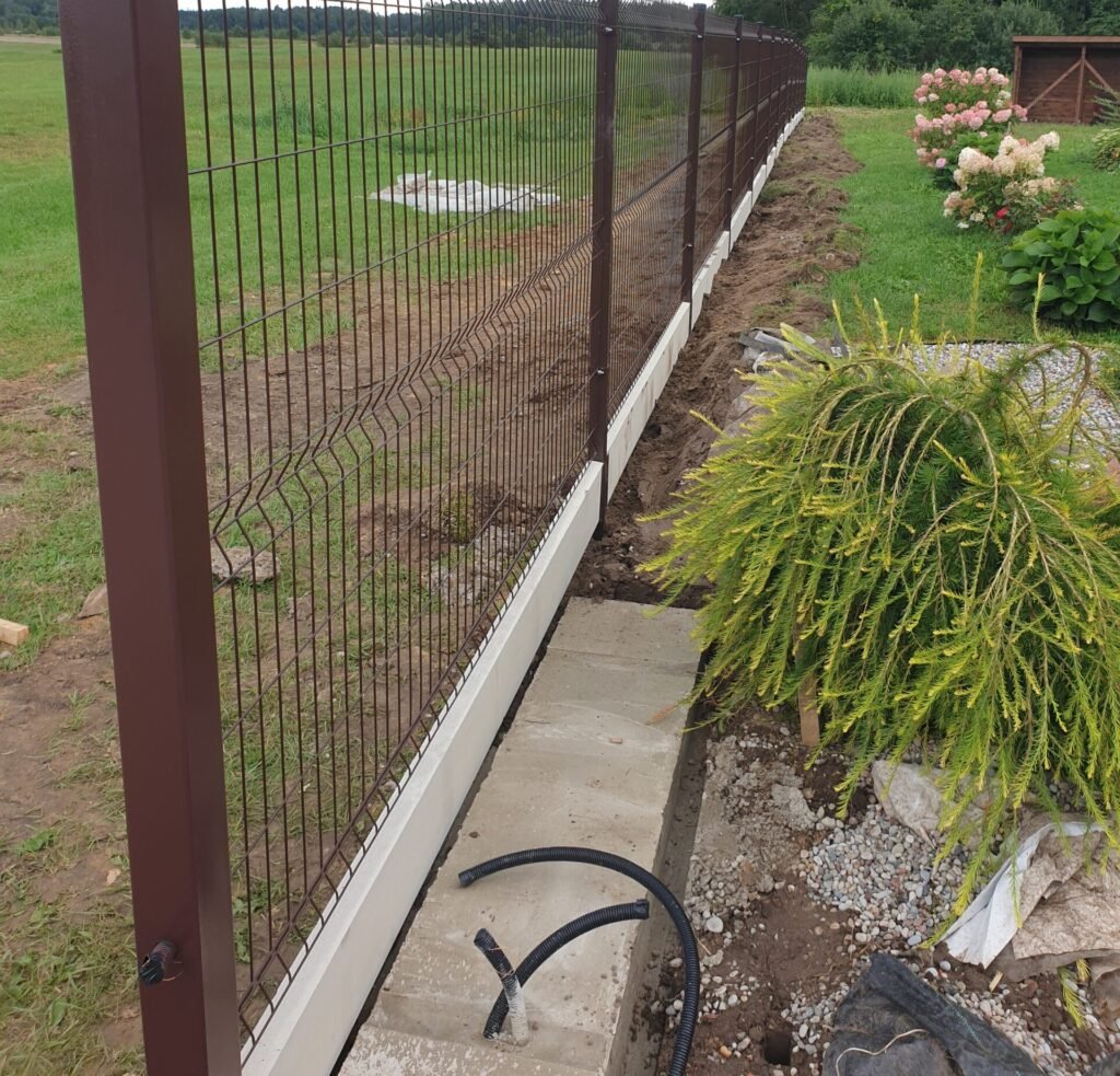 Stumdomų vartų pado įrengimas